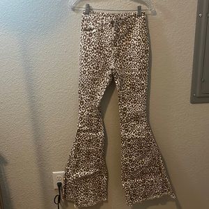 CUTEST BELLBOTTOMS EVER (lightly worn)
